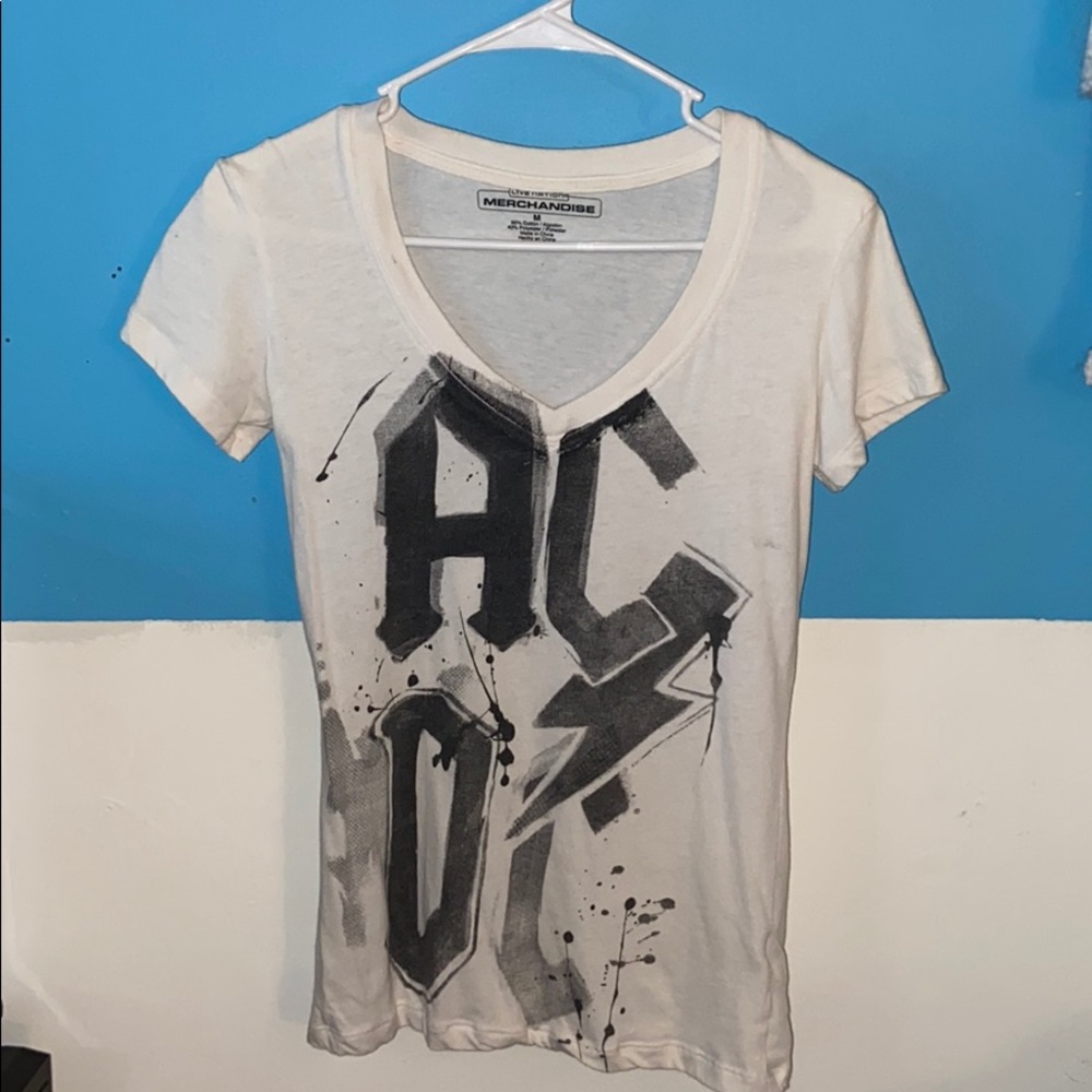 AC/DC 
BAND T-SHIRT
